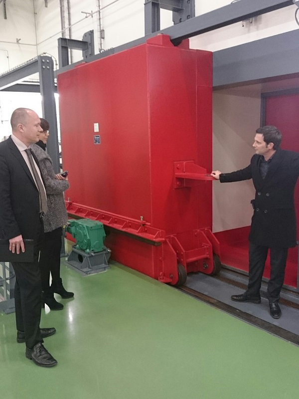 Dikke deur radioactief opslag Covra